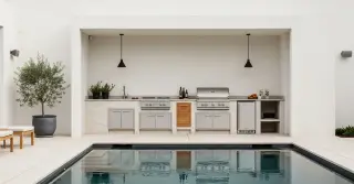 Luxury Outdoor Kitchen